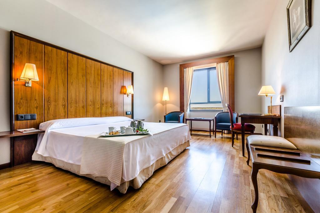 Hotel Dona Brigida - Salamanca Forum الغرفة الصورة